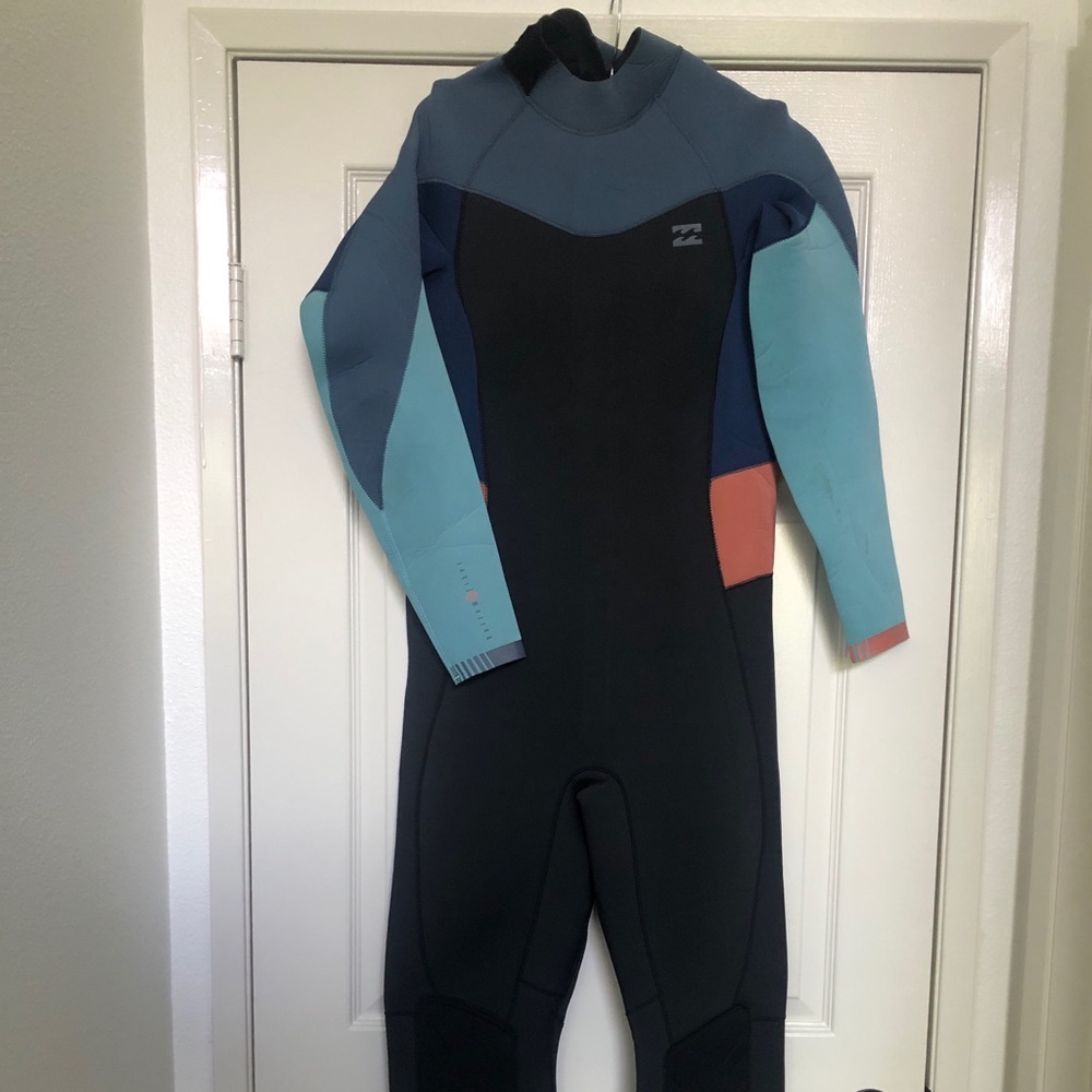 Women’s Billabong Wetsuit